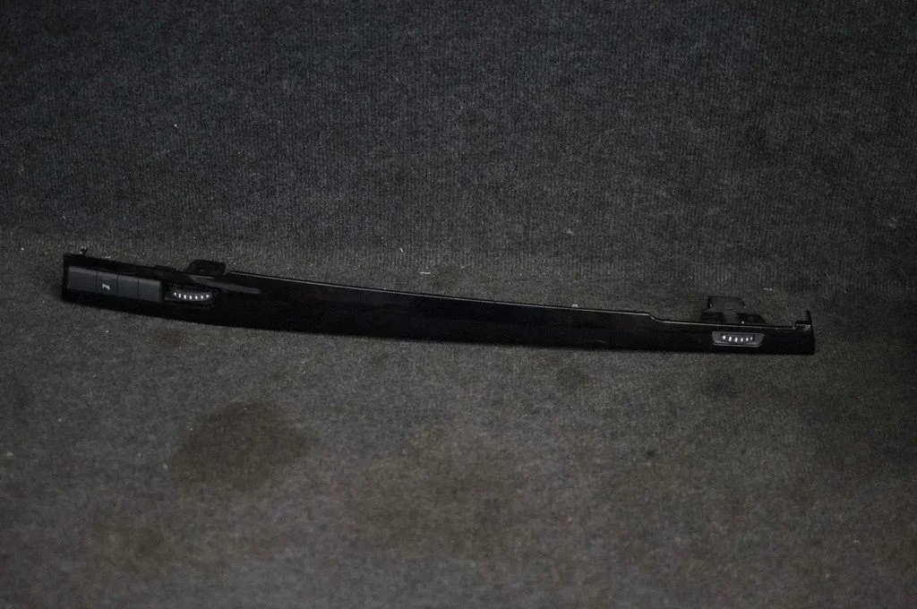 Dekoratīvā apdares josliņa – Audi A6 S6 C7 4G (2011-2018)