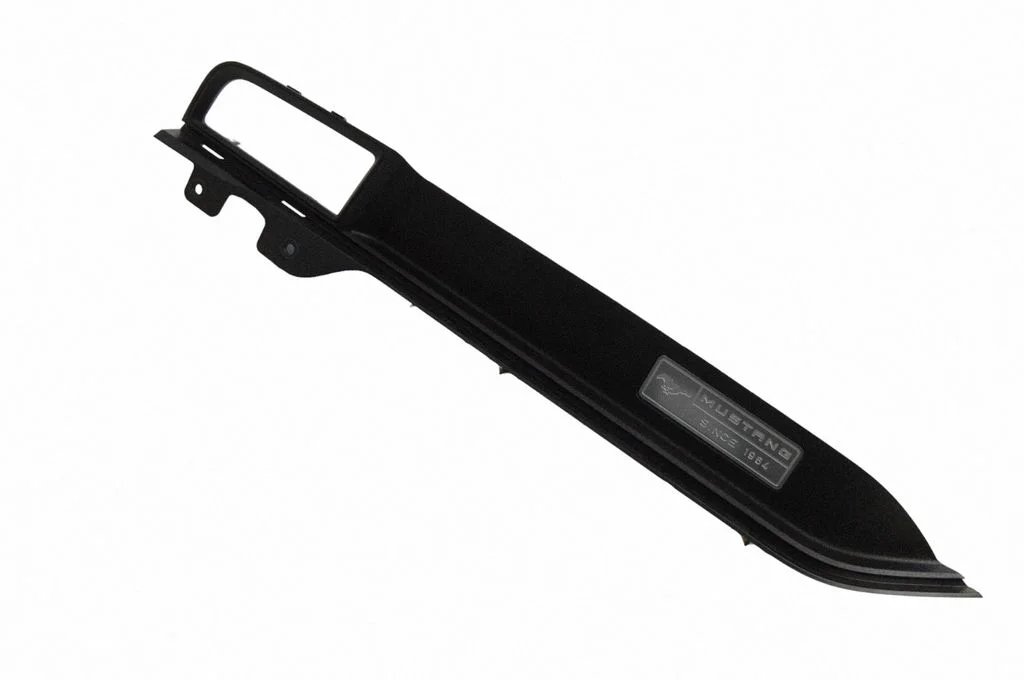 Dashboard glove box trim GR3B63044B88AD3ZHE