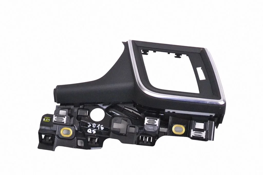 Dashboard glove box trim – Audi Q5 SQ5 8R (2008-2017)