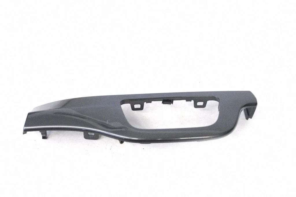 Dashboard glove box trim 4M2853190M