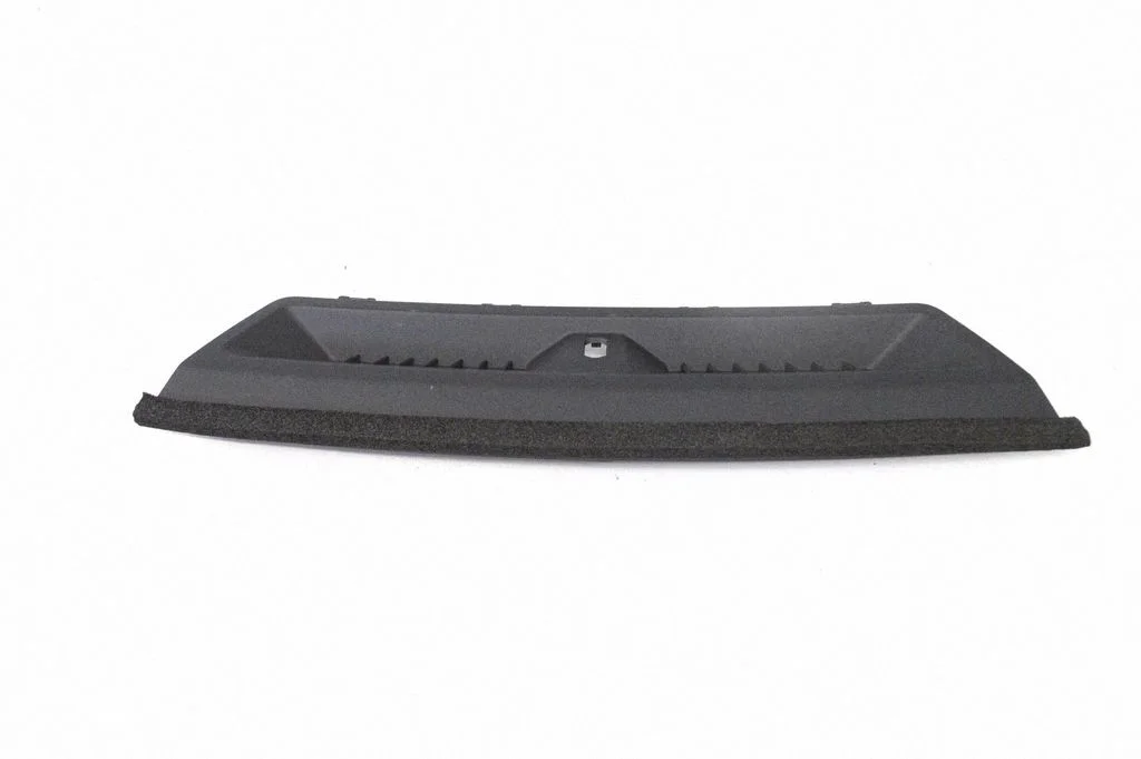 Dashboard glove box trim J9D3044A98A