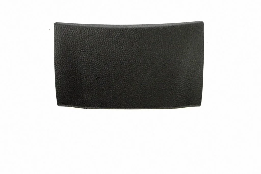 Dashboard glove box trim