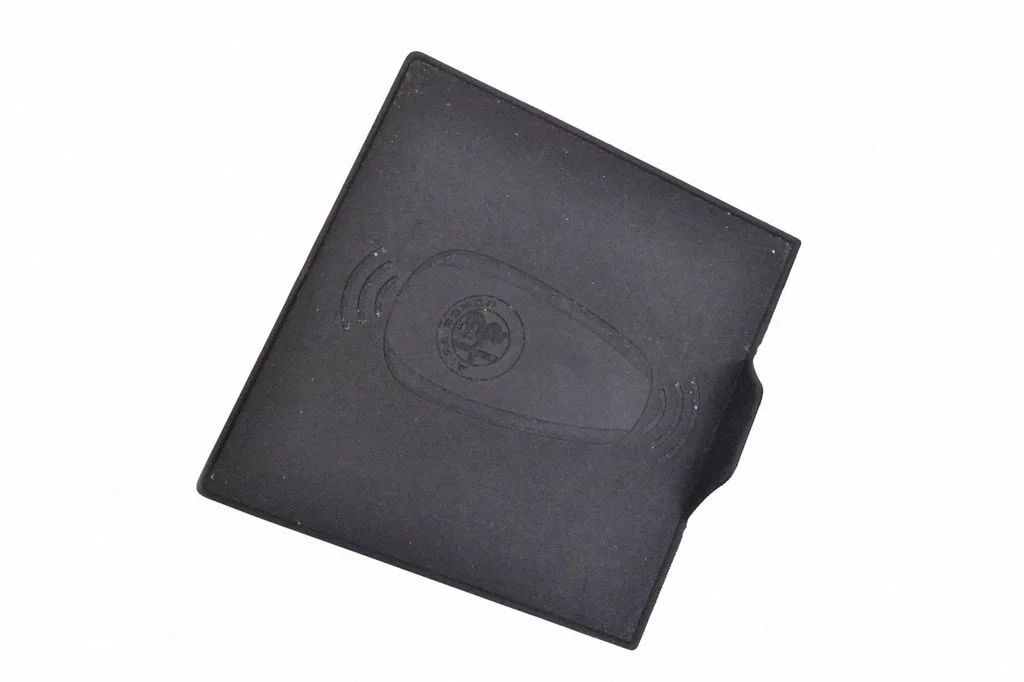 Dashboard glove box trim 1773138X