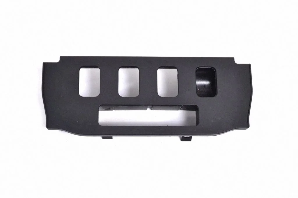 Kindalaeka dekoratiivviimistlusriba – Lexus GS 300 350 430 450H (2005-2012)