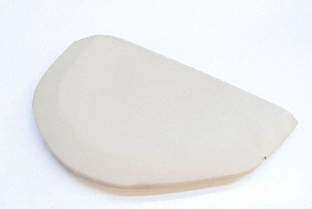 Dashboard glove box trim 7P6858248D