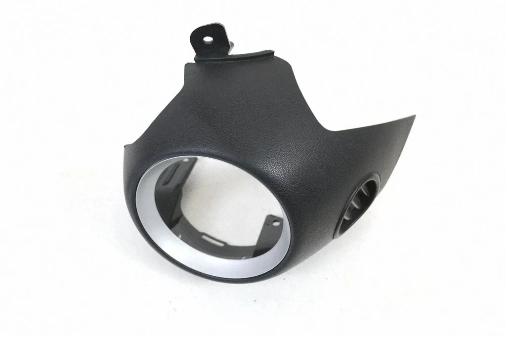Dashboard glove box trim