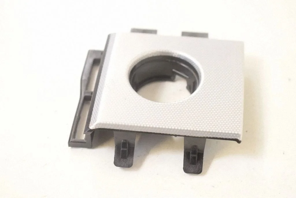Dashboard glove box trim BJ3214F562BA