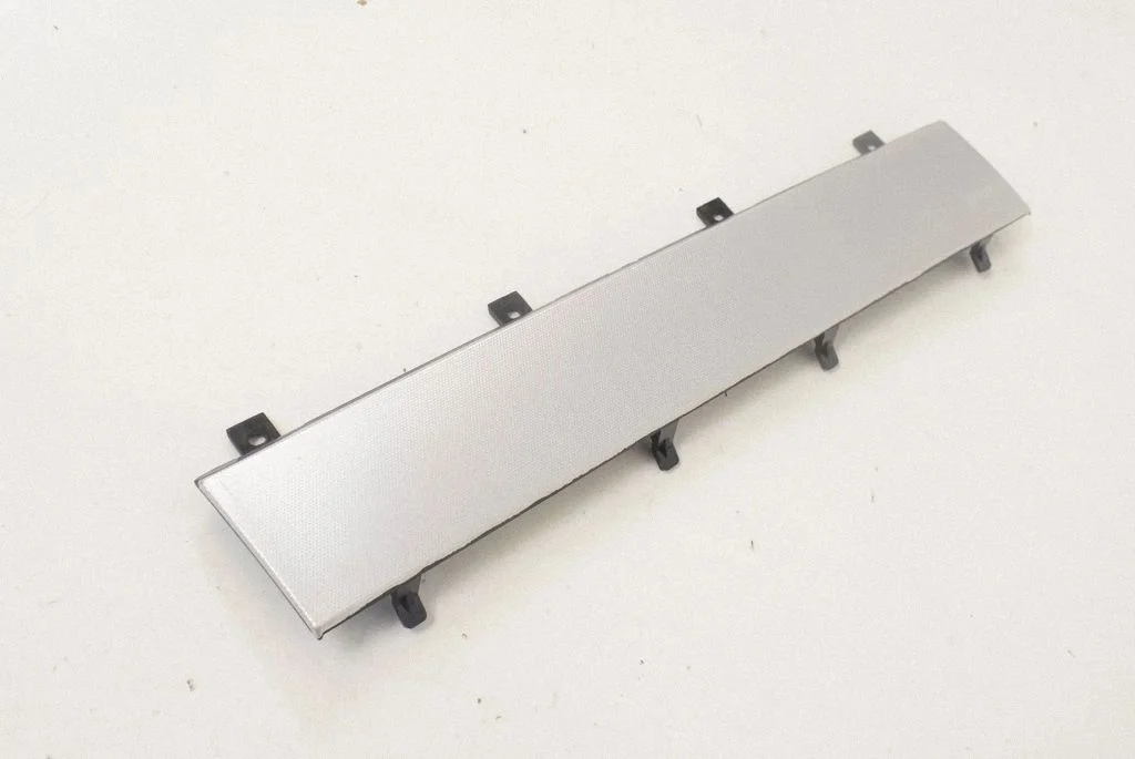 Dashboard glove box trim BJ32045R61BB