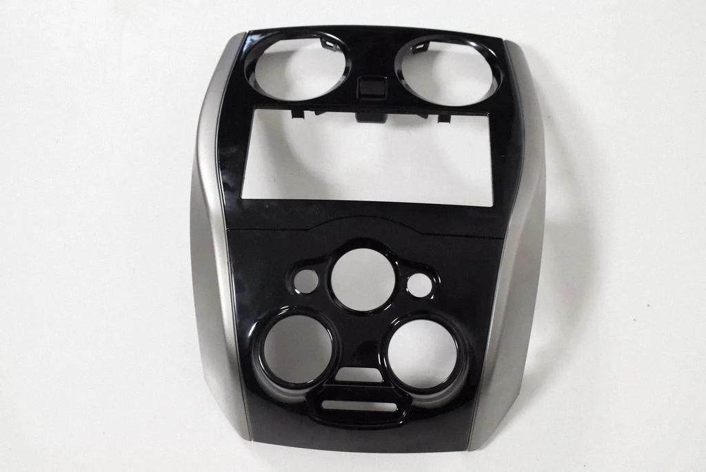 Kindalaeka dekoratiivviimistlusriba 682603VV0A – Nissan Note (E11) (2006-2014)
