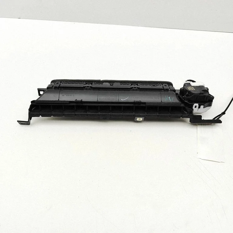 Dashboard air vent grill cover trim 111159900B
