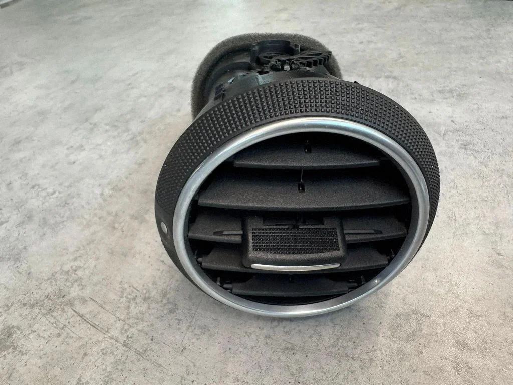 Paneļa gaisa restītes – Audi A3 S3 8P (2003-2012)