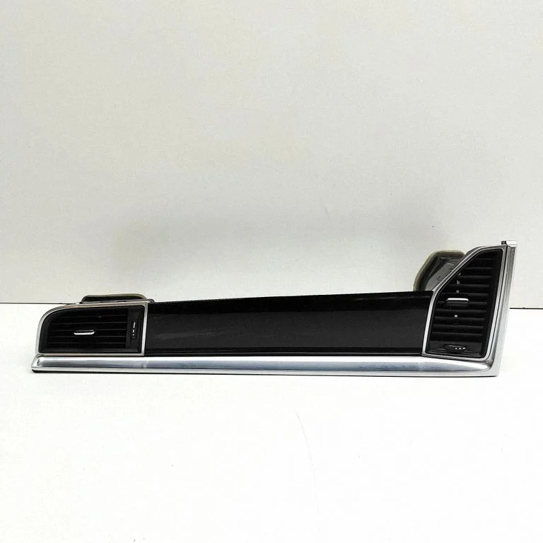 Dashboard air vent grill cover trim 95B857224M