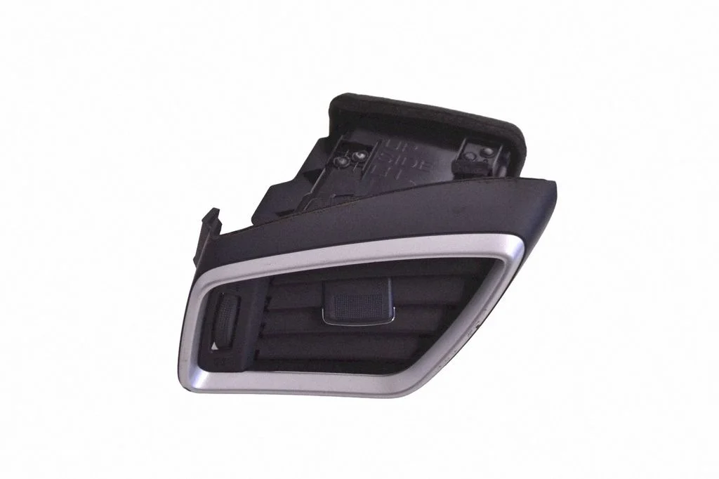 Paneļa gaisa restītes E9895311100