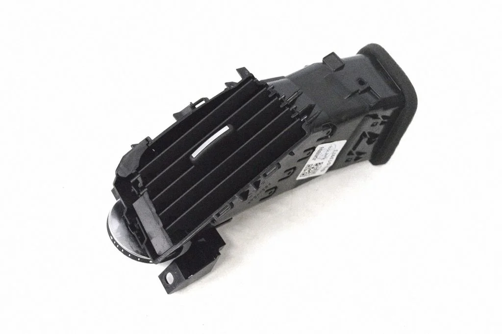 Dashboard air vent grill cover trim J9D3018B09AB