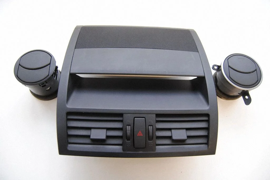 Paneļa gaisa restītes GS1D64730