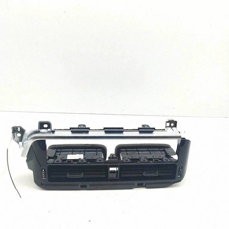 Dashboard air vent grill cover trim 687506UA0A
