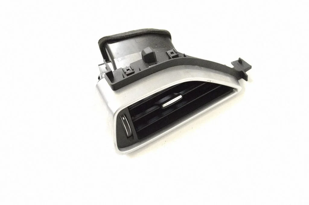 Paneļa gaisa restītes HX73018B09AD