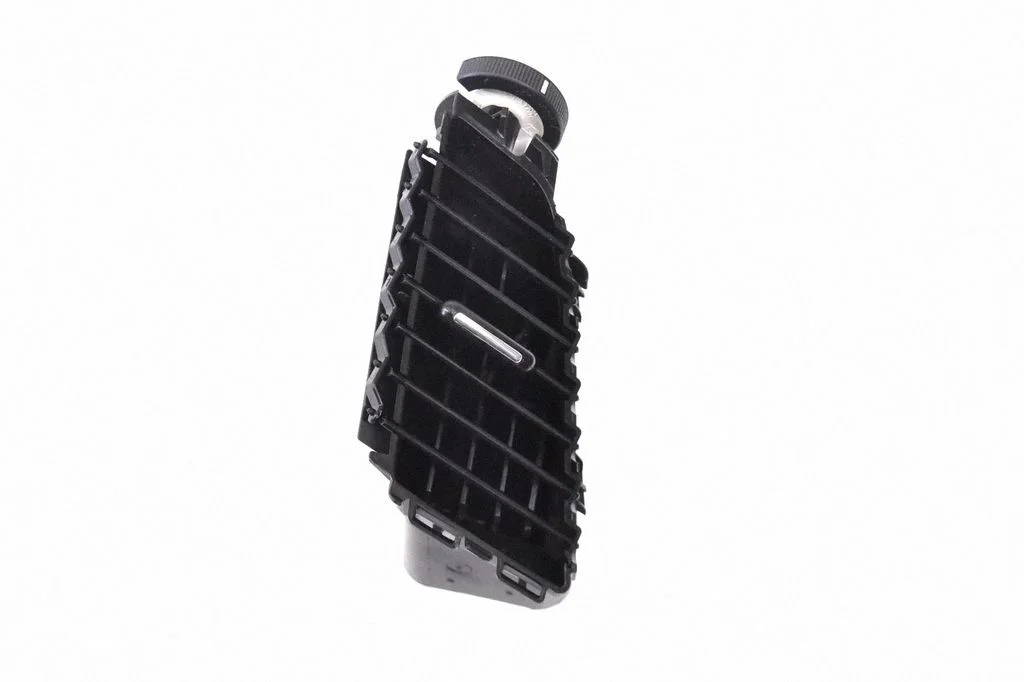 Paneļa gaisa restītes 66110AJ030