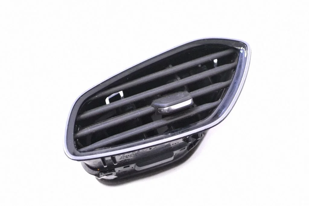 Paneļa gaisa restītes – Opel Grandland X (2017-2024)