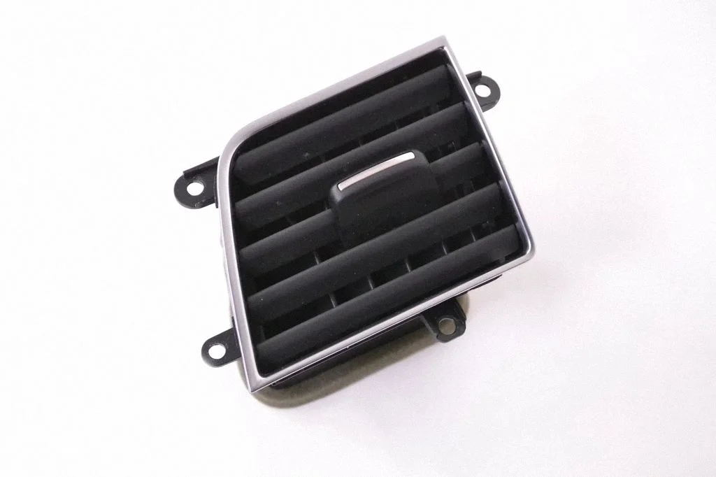 Kratka nawiewu szyby 4H2820952A