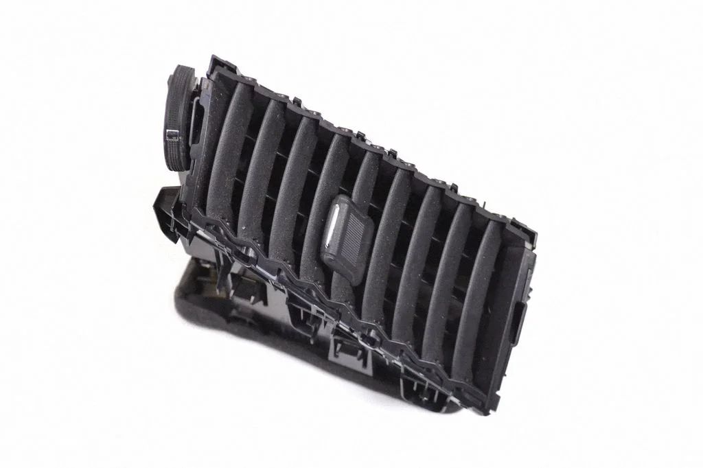 Paneļa gaisa restītes 687501CA1A