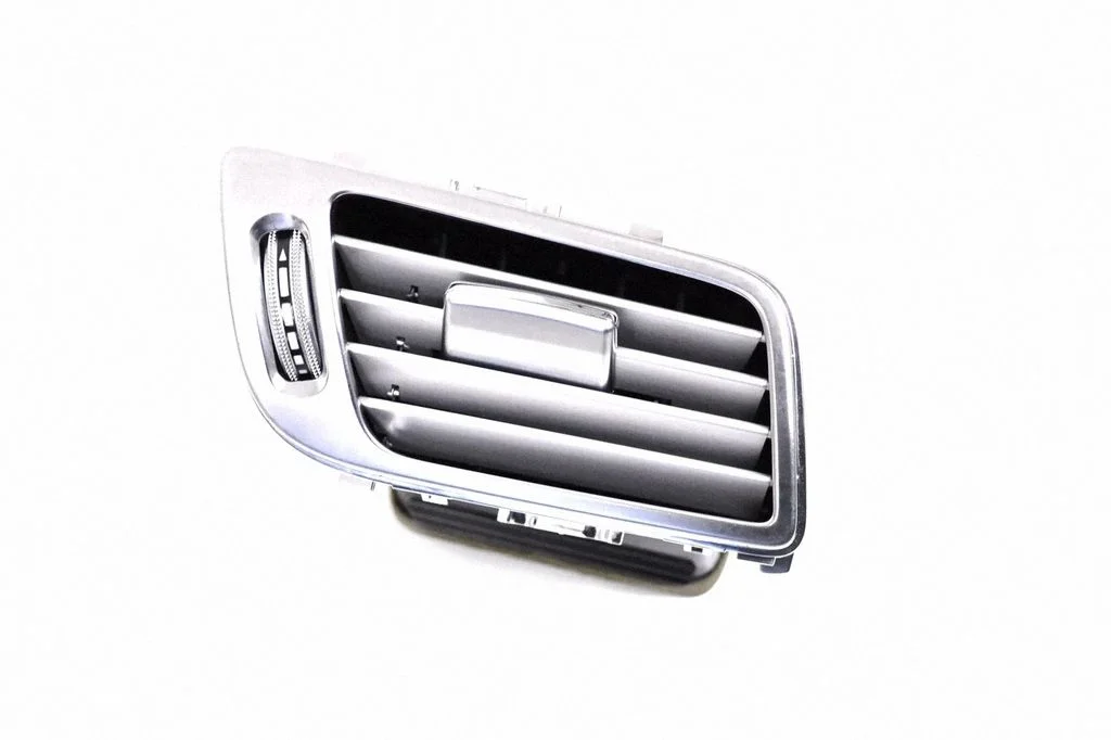 Paneļa gaisa restītes – Mercedes-Benz CLS klase C218 X218 (2011-2017)