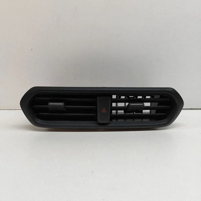Paneļa gaisa restītes GN1519K617ACW