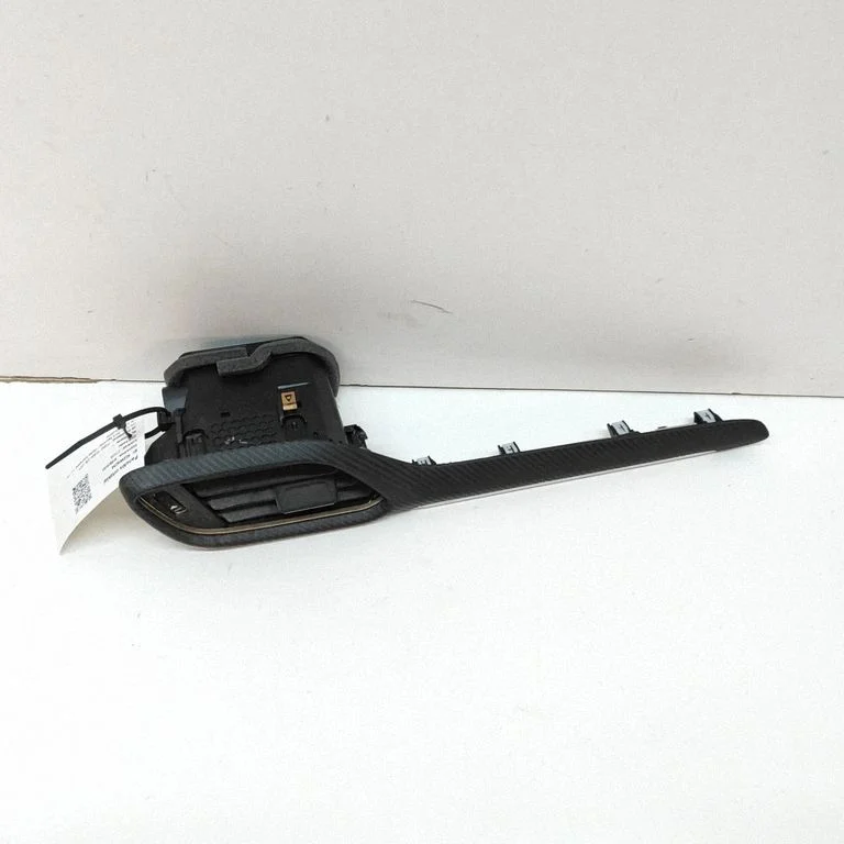 Paneļa gaisa restītes H1BBA01412F