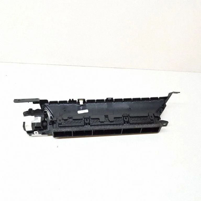 Kratka nawiewu szyby 113555400A