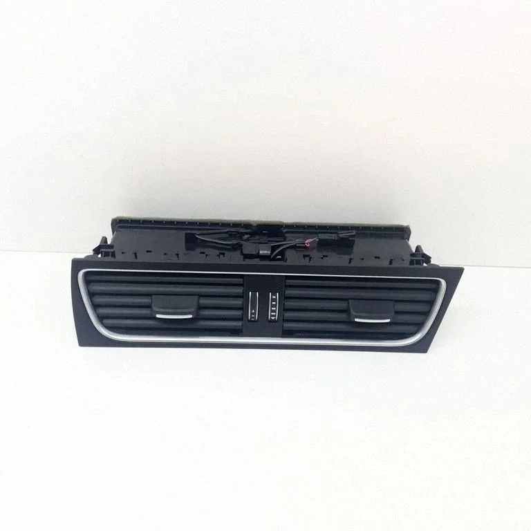 Paneļa gaisa restītes 8T2820951E