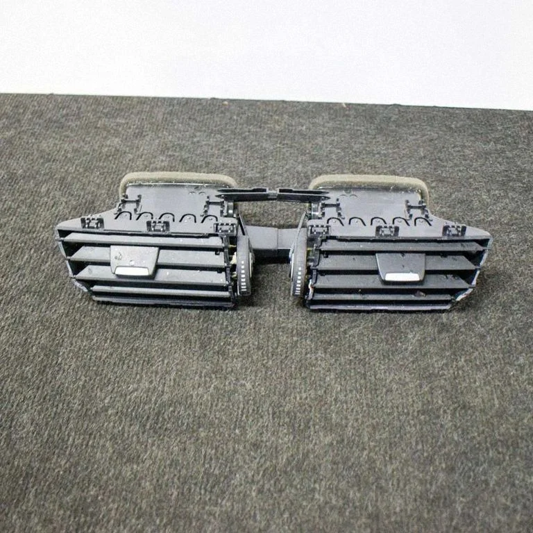 Dashboard air vent grill cover trim 17852911