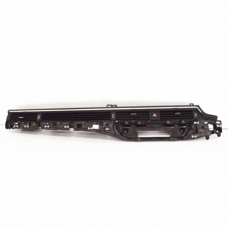 Paneļa gaisa restītes 8W2820901C