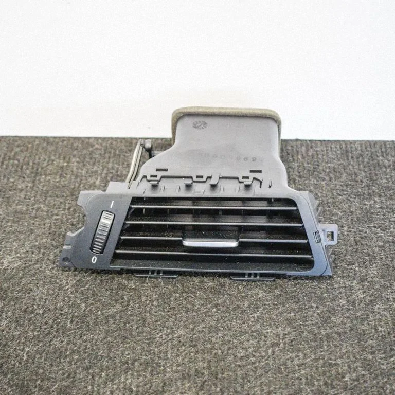 Paneļa gaisa restītes – BMW 3. sērija E90 E91 (2005-2012)