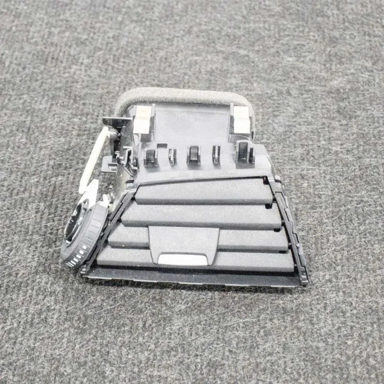 Paneļa gaisa restītes – BMW 1. sērija F20 F21 (2011-2019)