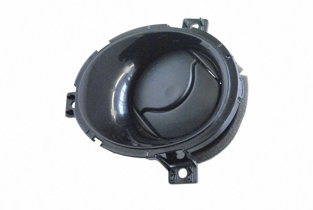 Dashboard air vent grill cover trim 687601KE0A