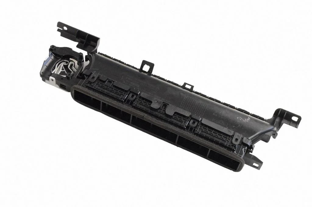 Kratka nawiewu szyby 111159600B
