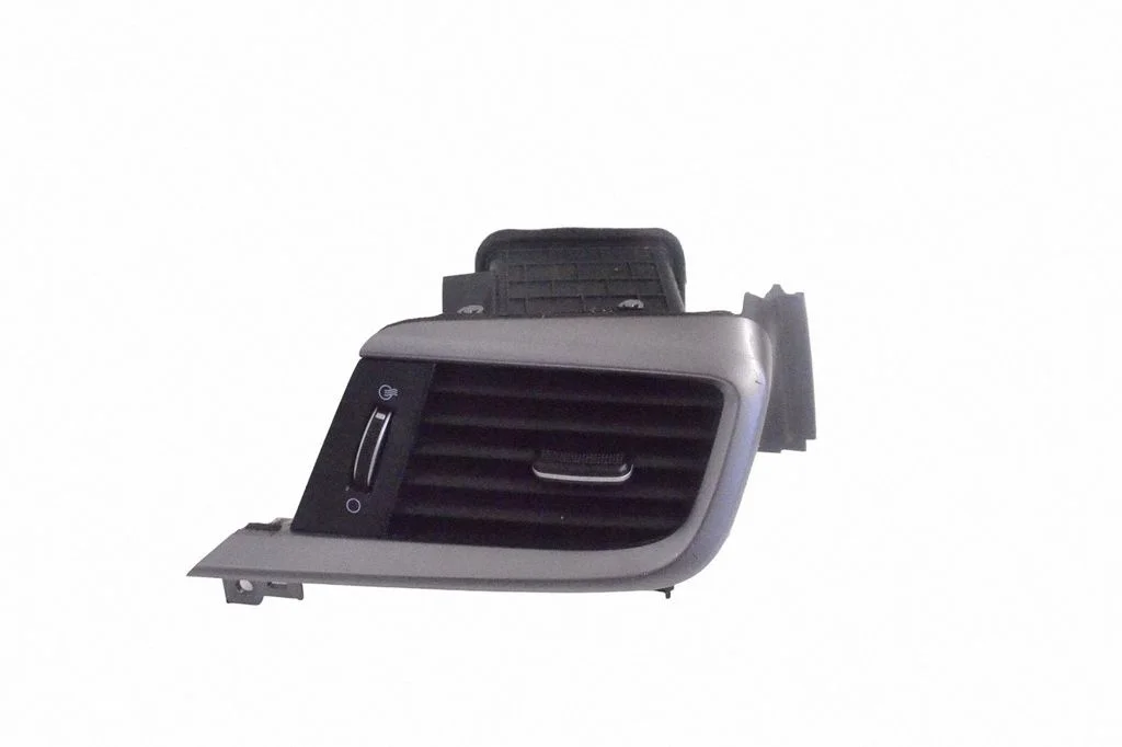 Kratka nawiewu szyby 84795D4BA
