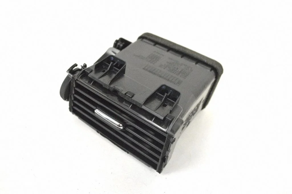 Paneļa gaisa restītes PC7668752