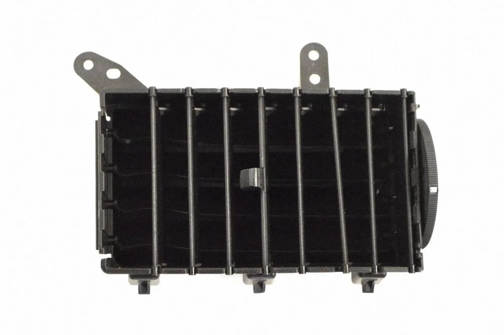 Dashboard air vent grill cover trim – Chrysler Voyager (2008-2016)