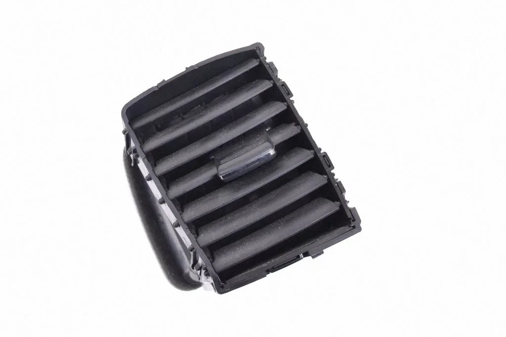 Armatuurlaua õhutusresti kate 8030A204