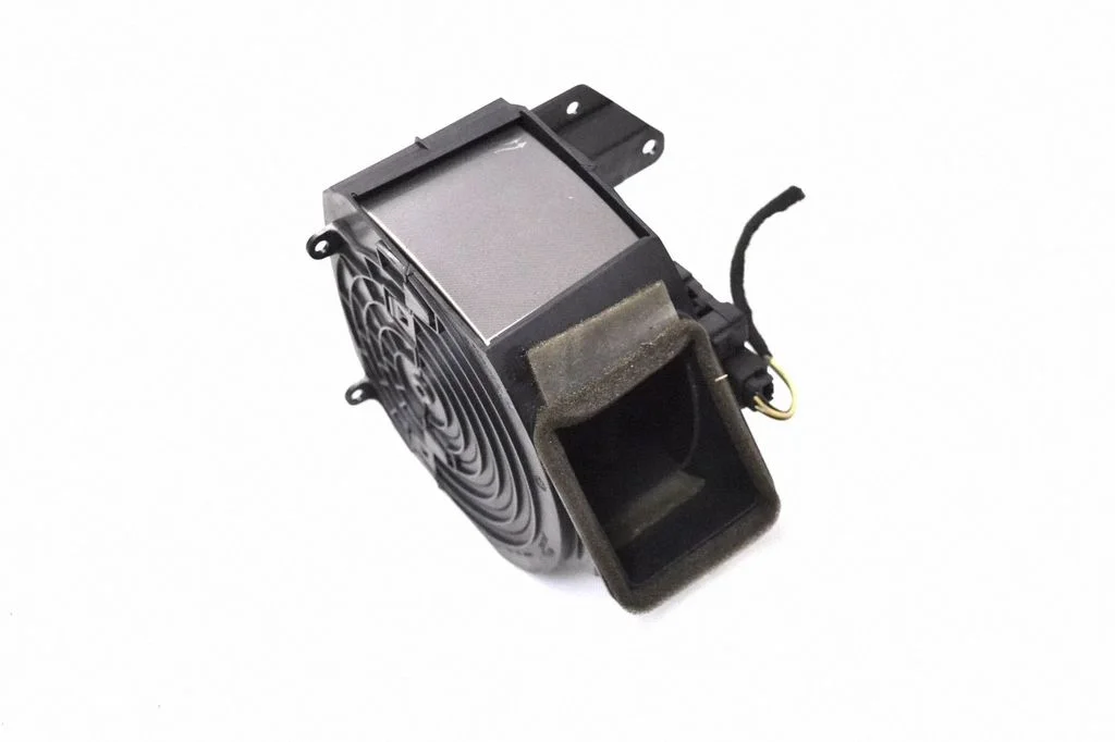 Paneļa gaisa restītes 8X2319K617AJ