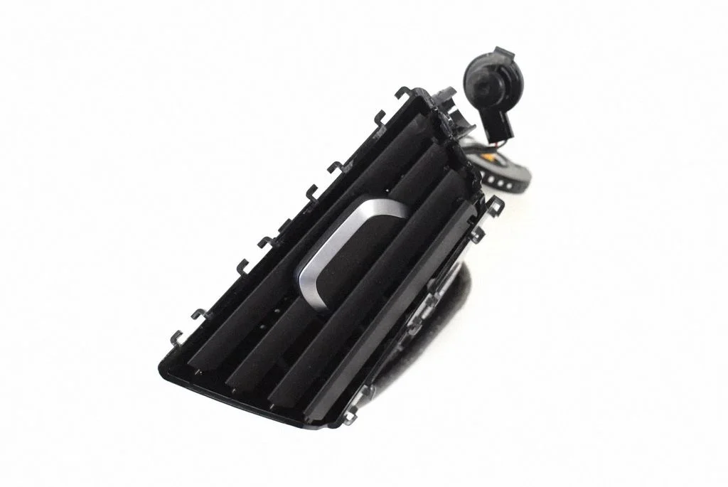 Dashboard air vent grill cover trim – BMW 5 Series G30 G31 G38 (2016-)