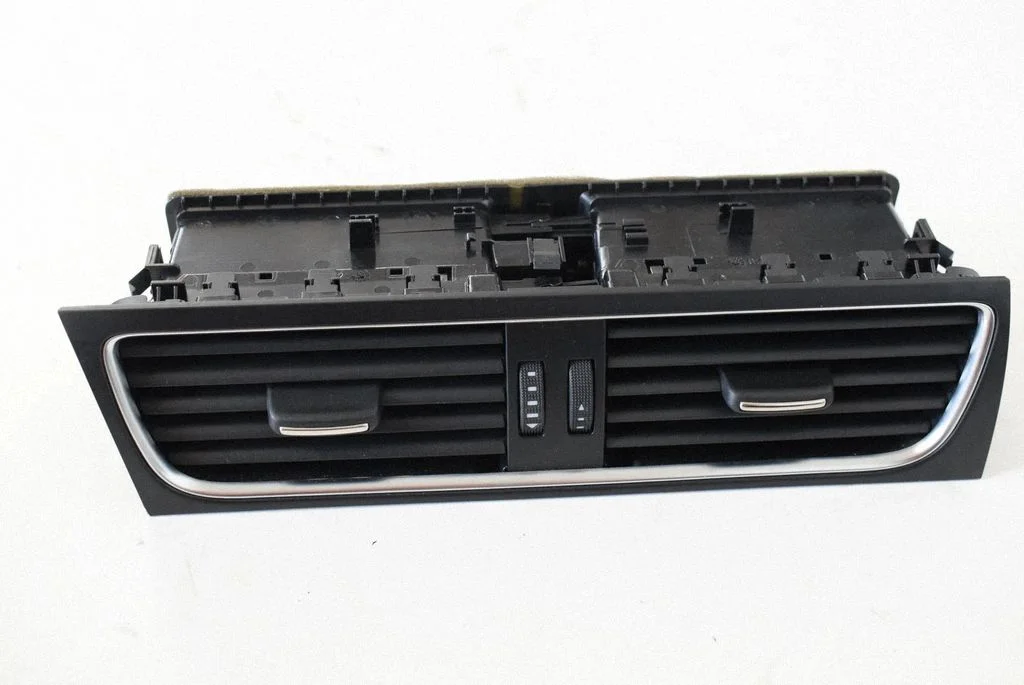 Armatuurlaua õhutusresti kate – Audi A4 Allroad B8 (2008-2016)