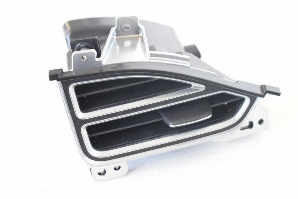 Paneļa gaisa restītes – Tesla Model S (2012-)