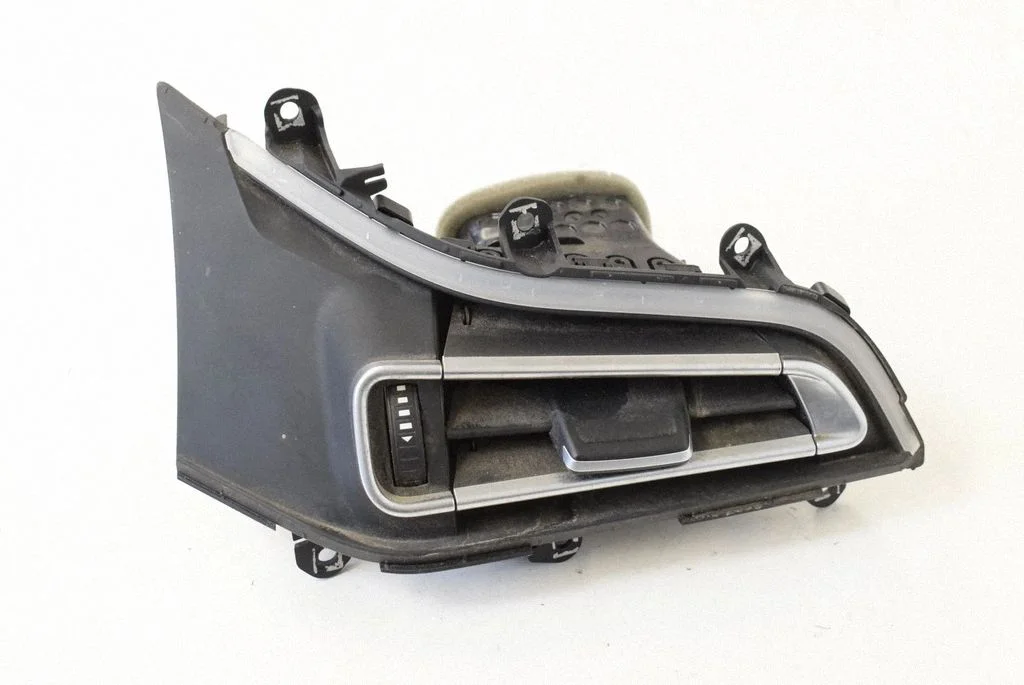 Dashboard air vent grill cover trim – BMW i8 (2014-)