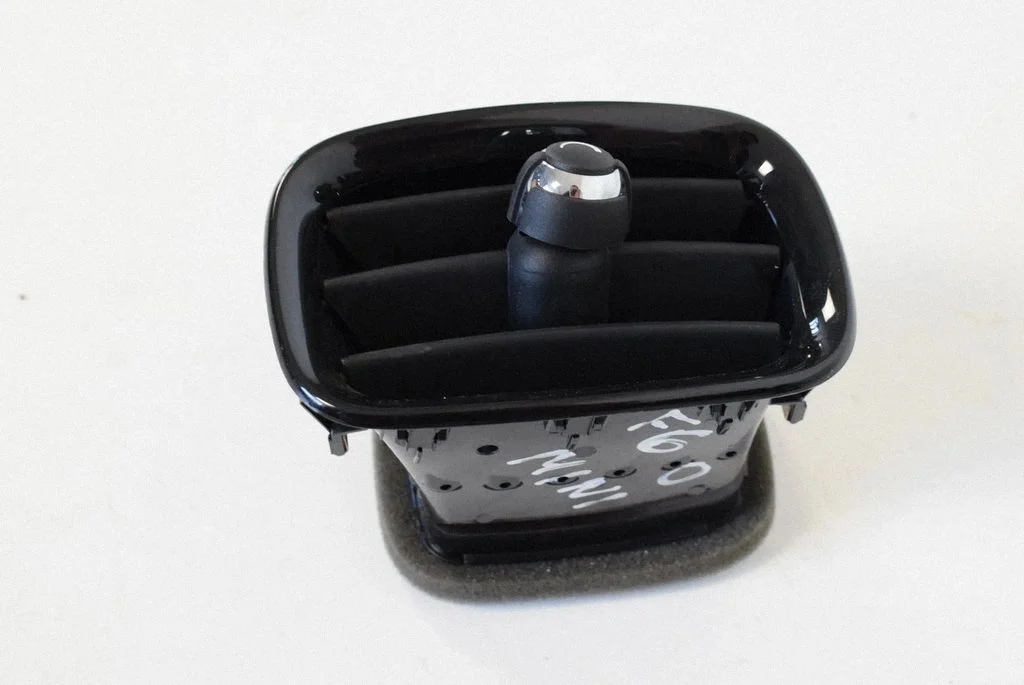 Kratka nawiewu szyby 9332764 – Mini Cooper Hatch Hardtop (2007-)