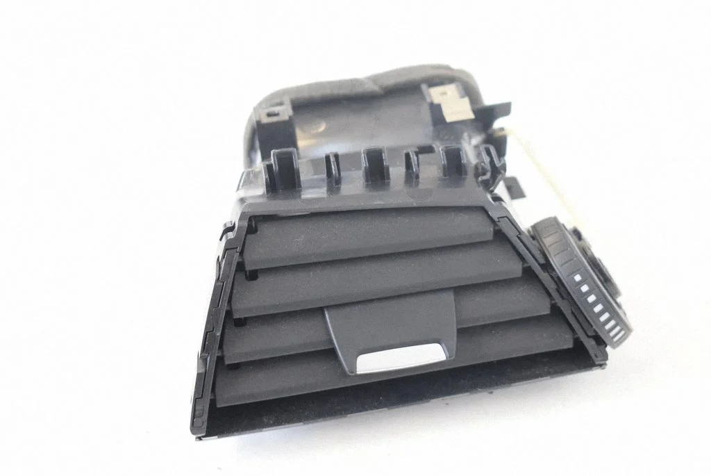 Armatuurlaua õhutusresti kate – BMW 1-seeria F20 F21 (2011-2019)