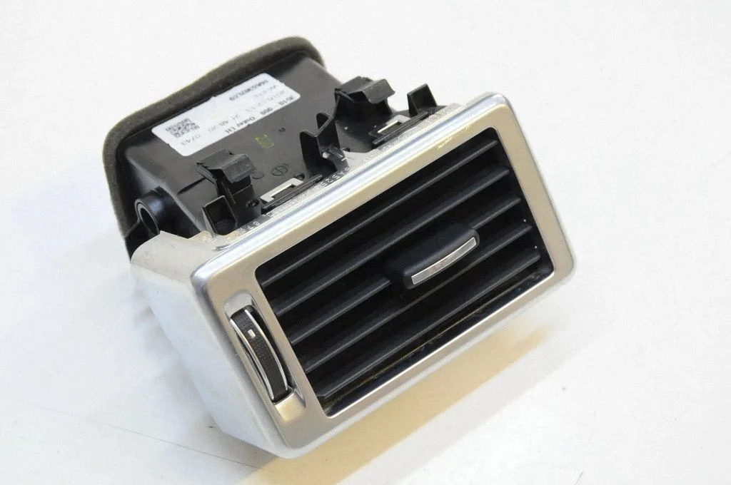 Paneļa gaisa restītes 16A5302LC9