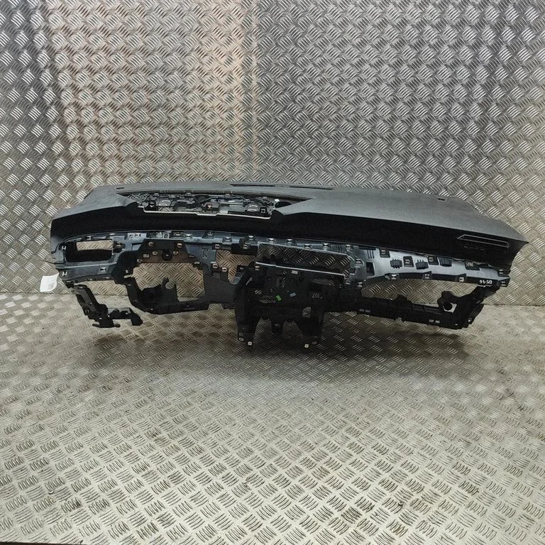 Dashboard 98481280ZD