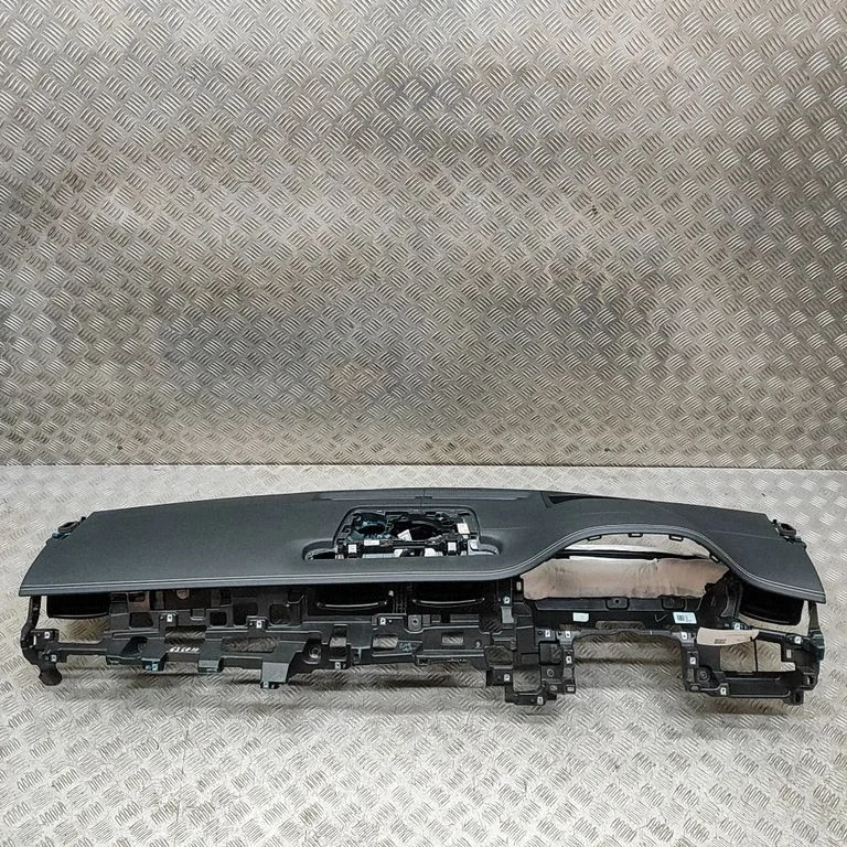 Armatuurlaud 84710AR600